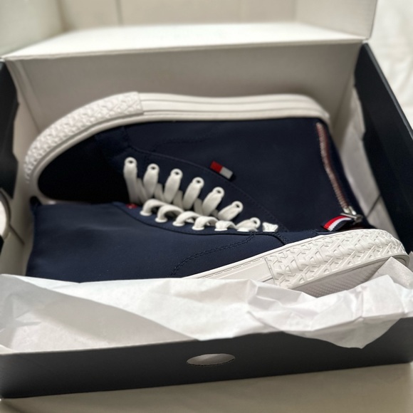 Tommy Hilfiger Shoes - Women’s sneakers